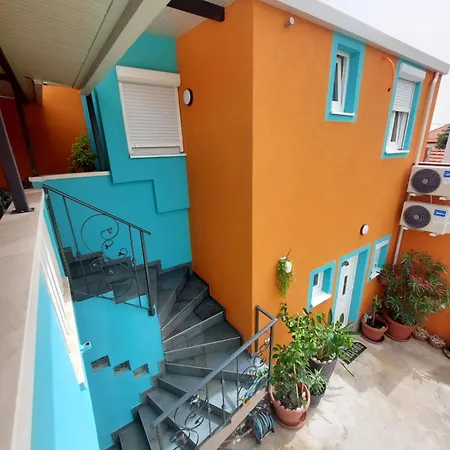 Mexicana Pink Apartment